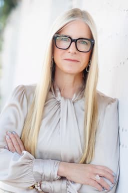 Tracey Currey
